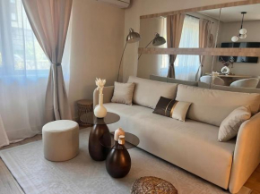 Cozy design 1 bedroom apartment